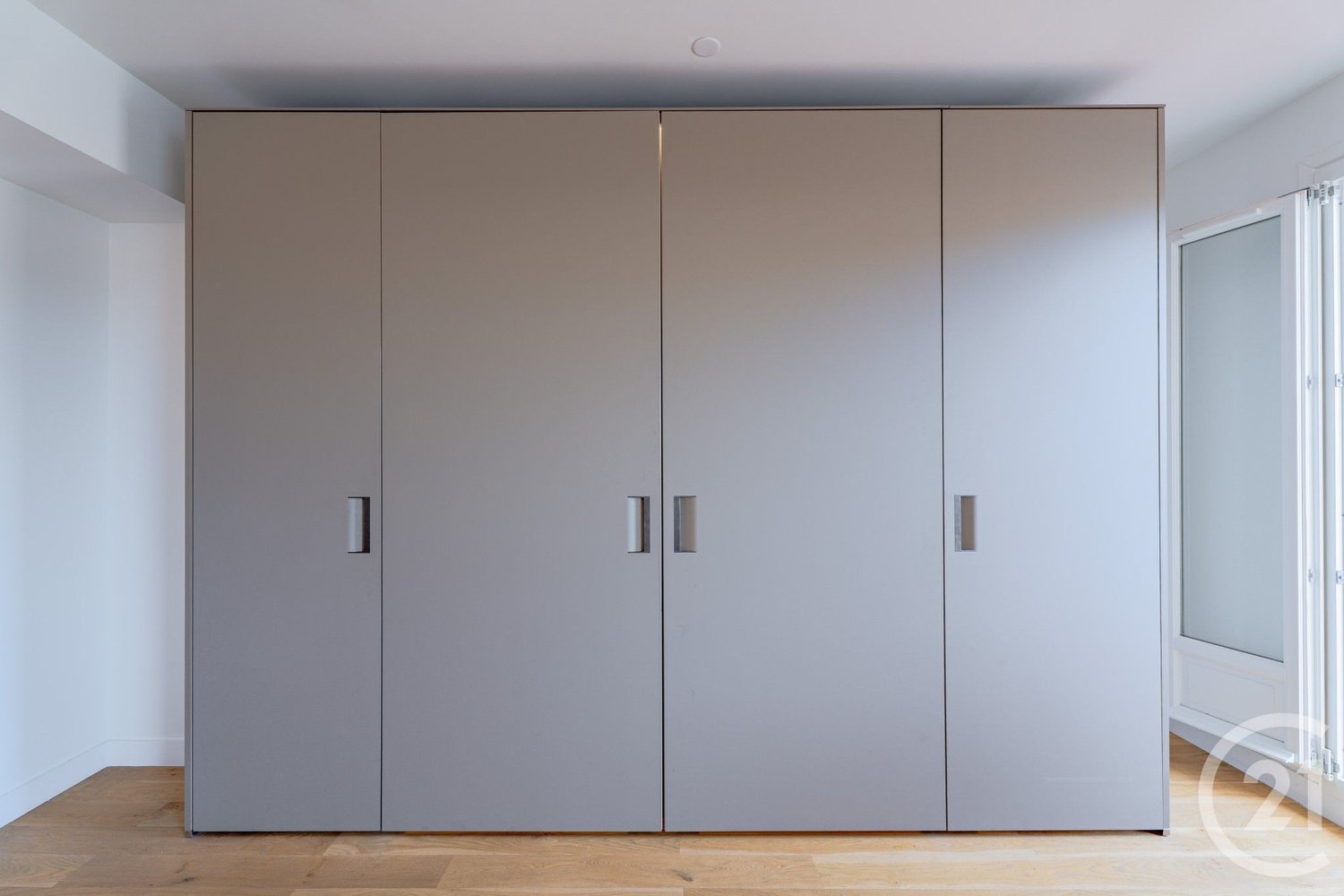 Property photo in Port