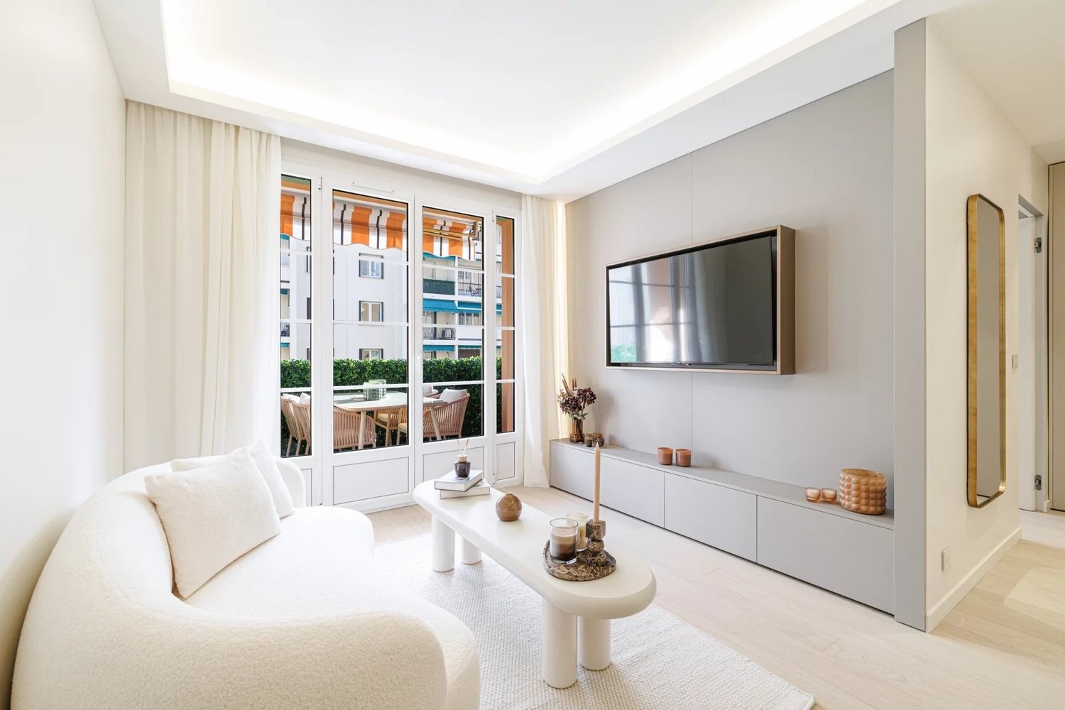 Property photo in Port