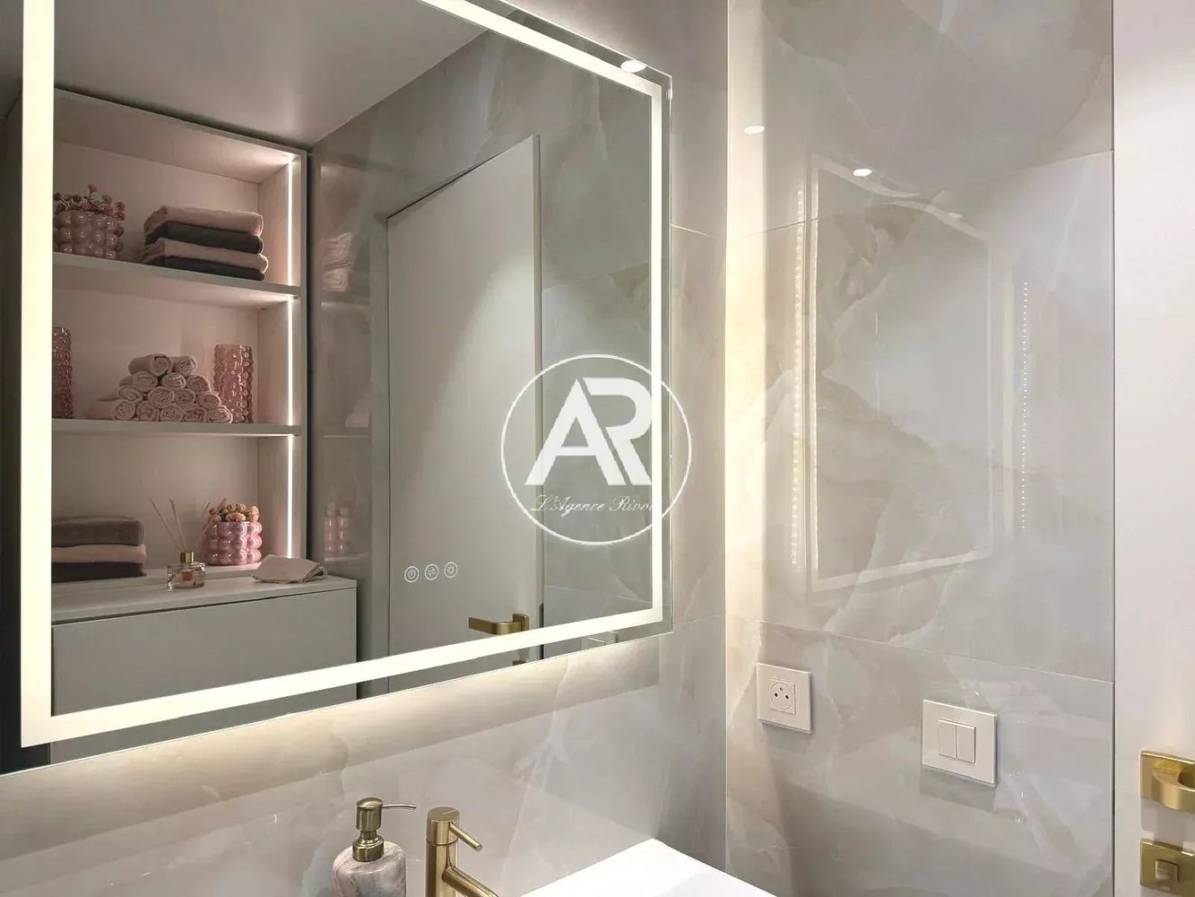 Property photo in Port