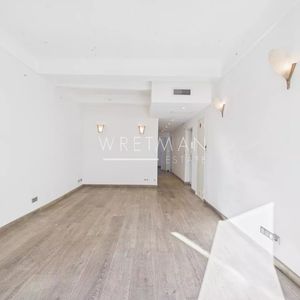 Property in Carre d'Argent