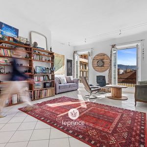 Property in Carre d'Argent