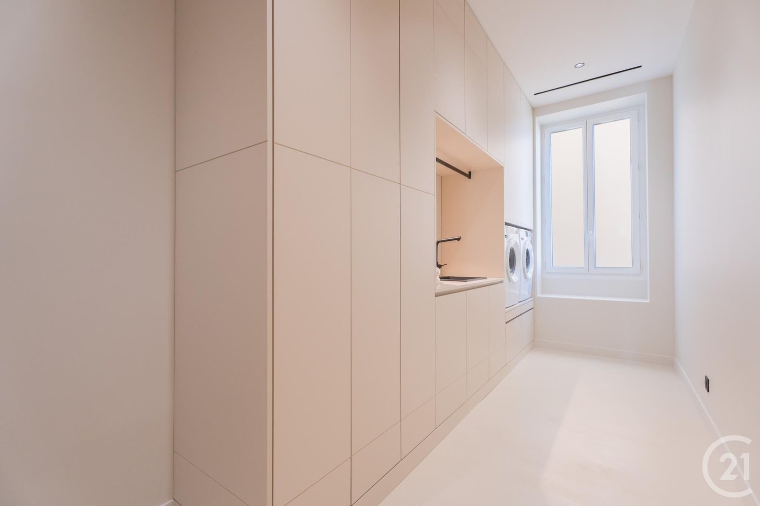 Property photo in Carre d'Argent