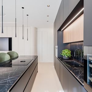 Property in Carre d'Argent