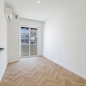 Property in Carre d'Or