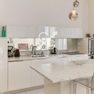 Property in Carre d'Argent