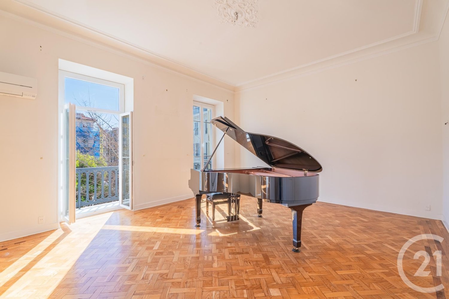 Property photo in Carre d'Argent