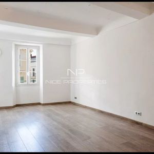 Property in Carre d'Argent