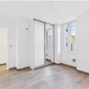 Property in Carre d'Argent