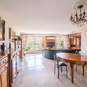 Property in Carre d'Argent