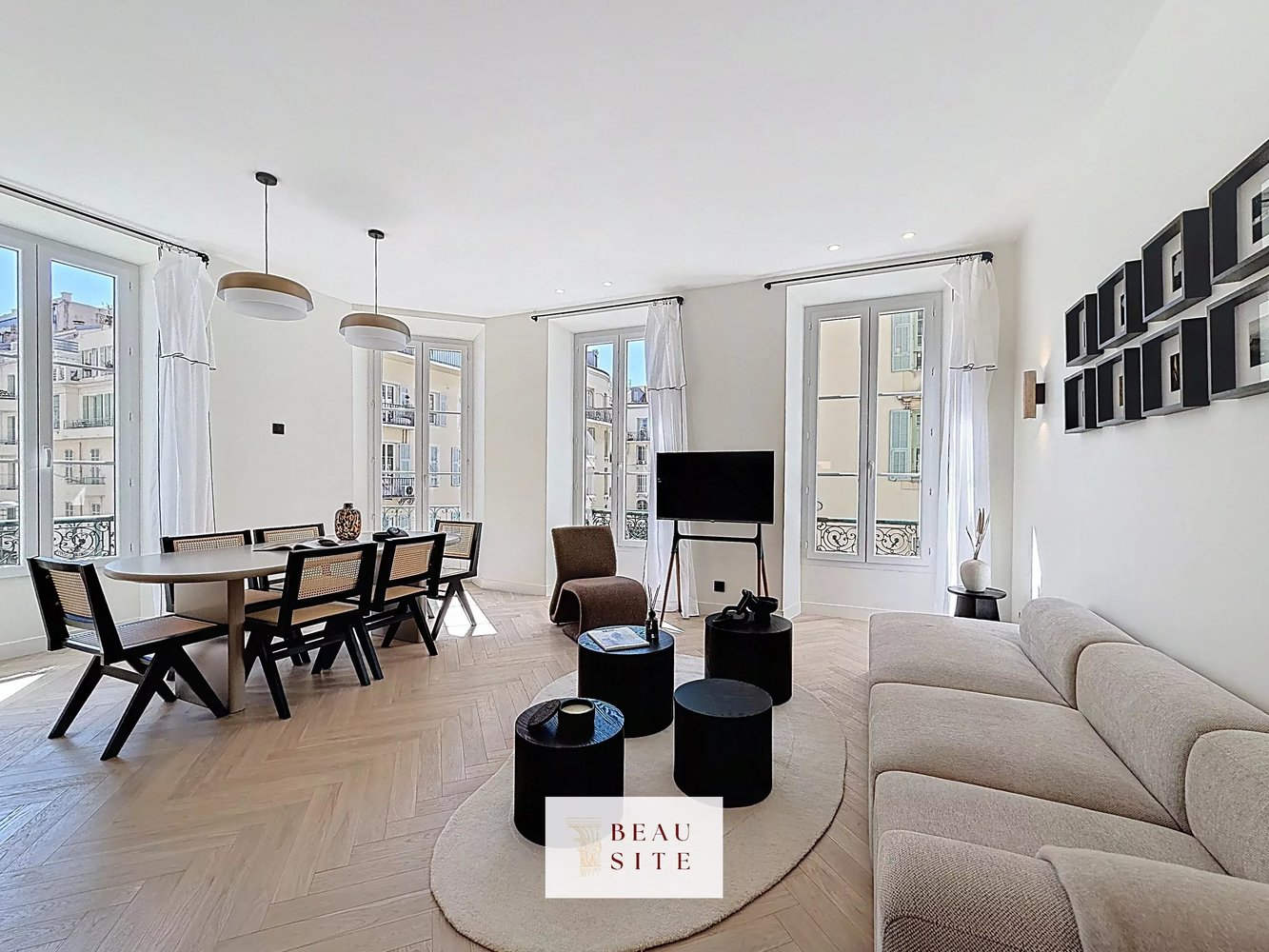 Property photo in Carre d'Argent