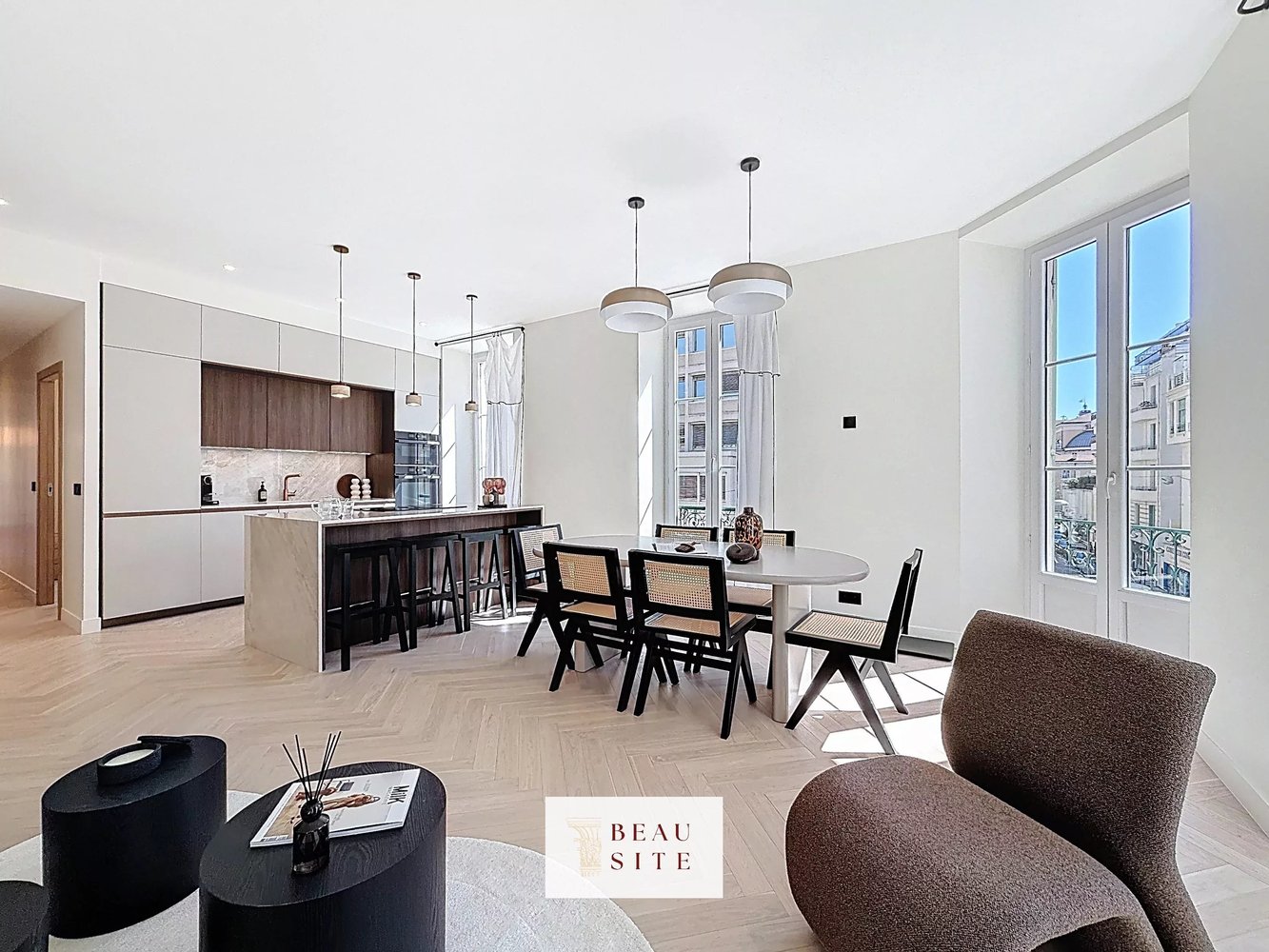 Property photo in Carre d'Argent