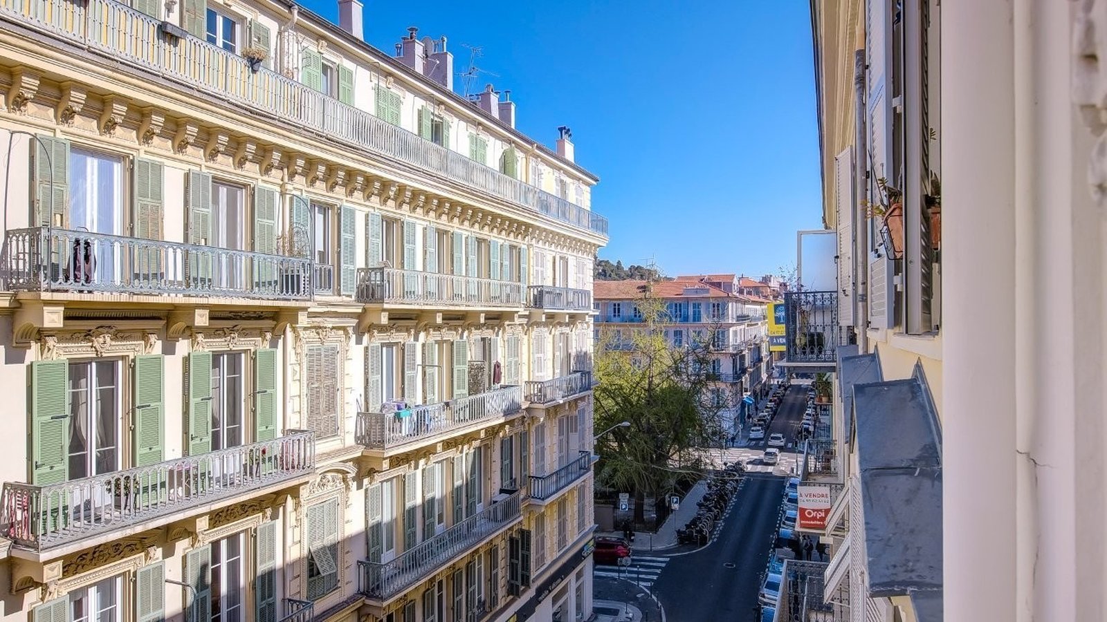 Property photo in Carre d'Argent