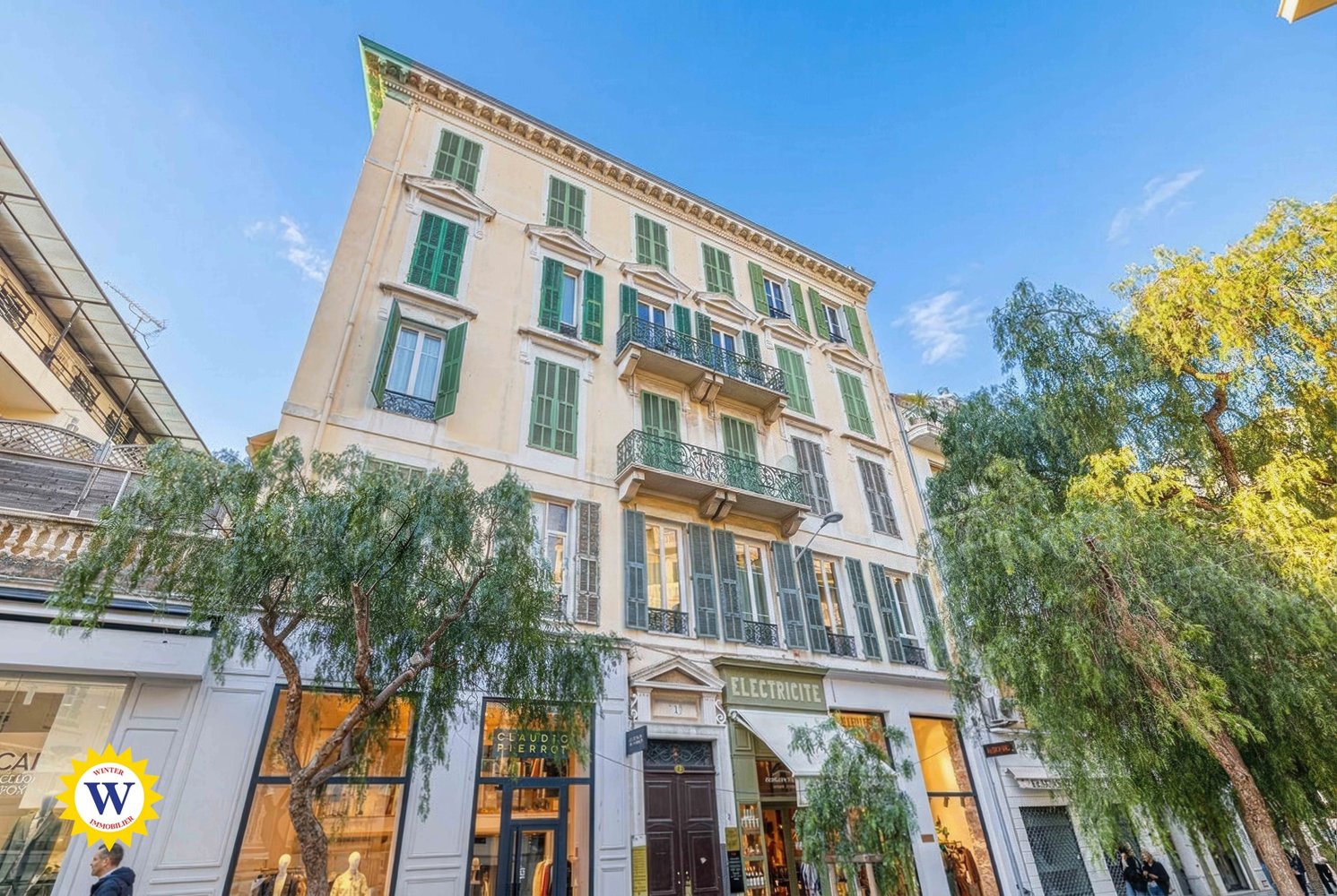 Property photo in Carre d'Or