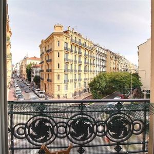 Property in Carre d'Or