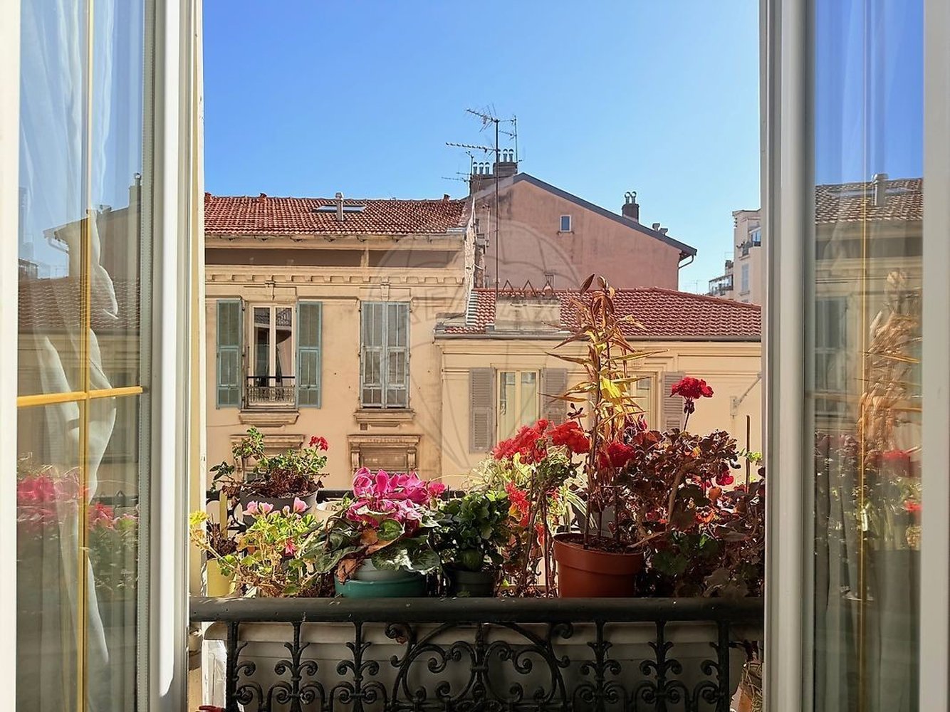 Property photo in Carre d'Or