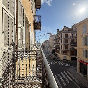 Property in Carre d'Or