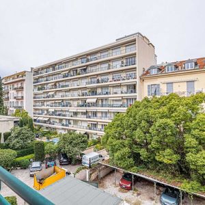 Property in Carre d'Or