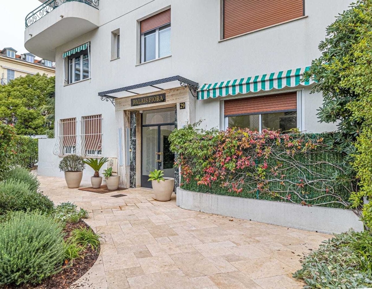 Property photo in Carre d'Or