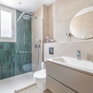 Property in Carre d'Or