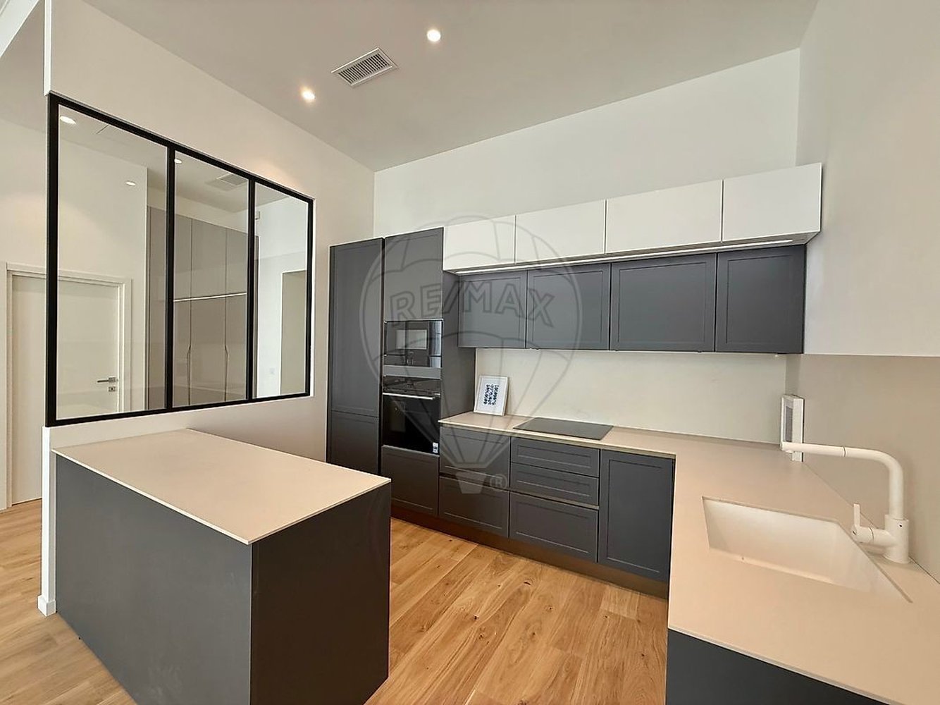 Property photo in Carre d'Or