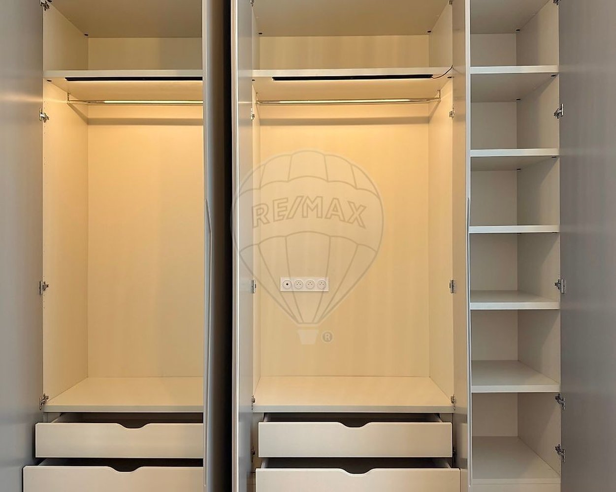 Property photo in Carre d'Or