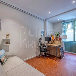 Property in Carre d'Or