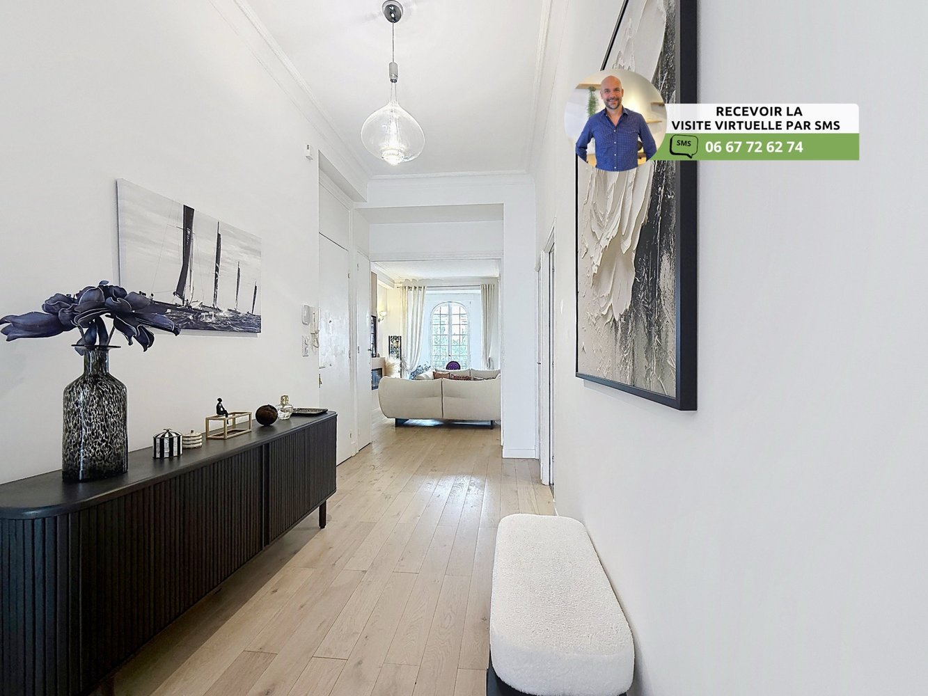 Property photo in Carre d'Or