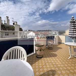 Property in Carre d'Or