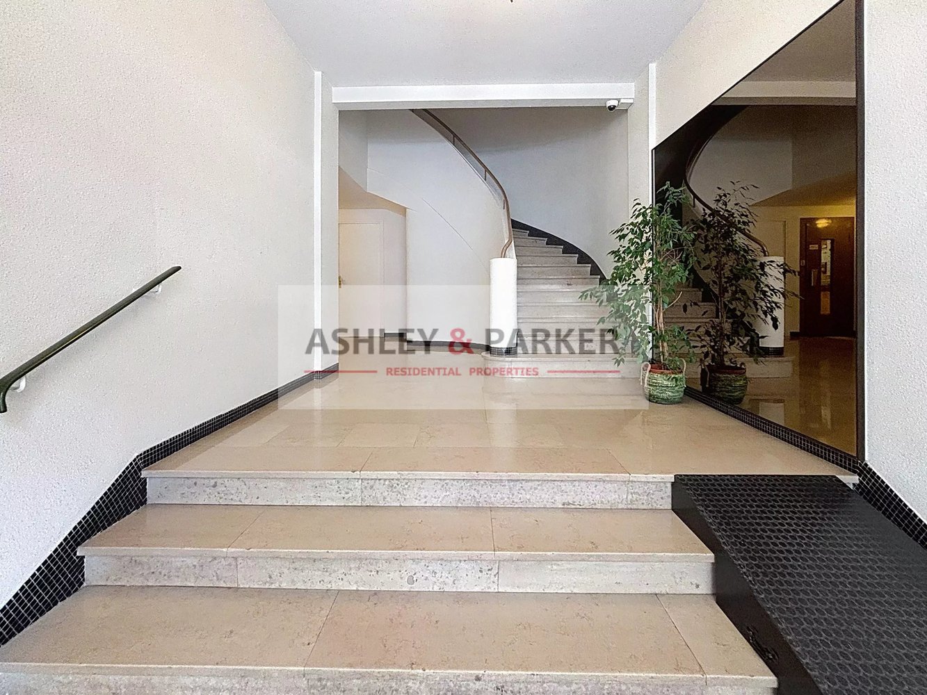 Property photo in Carre d'Or