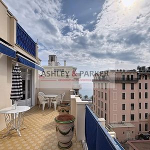 Property in Carre d'Or