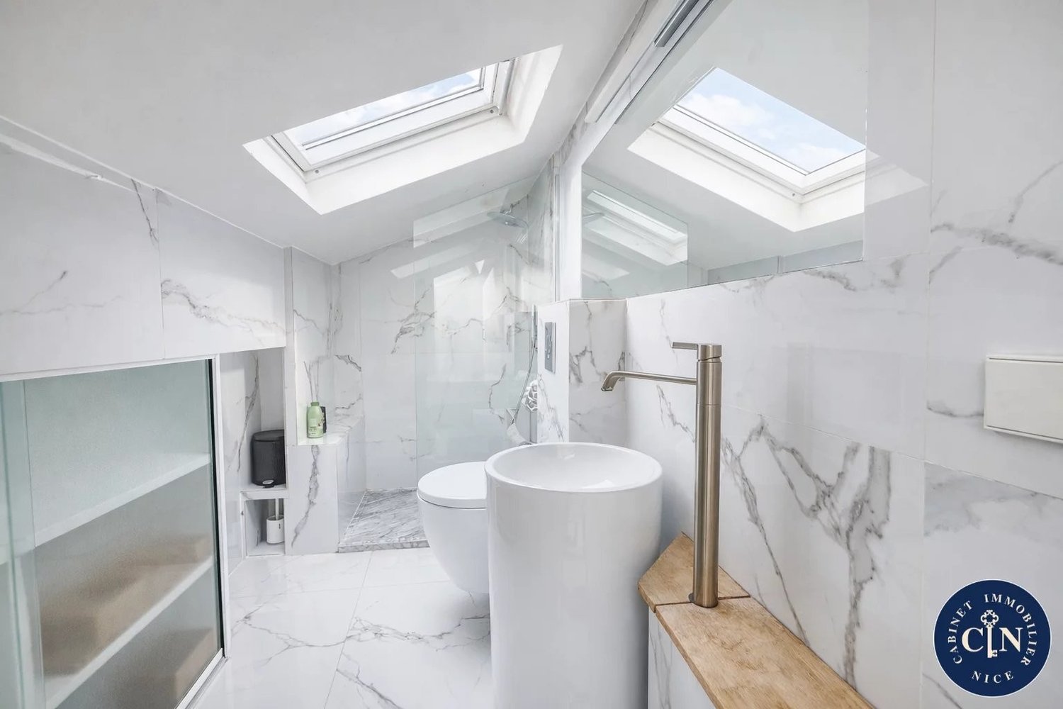 Property photo in Carre d'Or