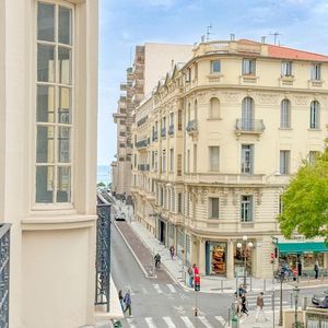 Property in Carre d'Or