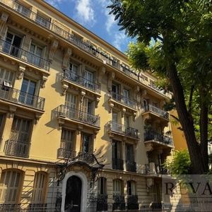 Property in Carre d'Or