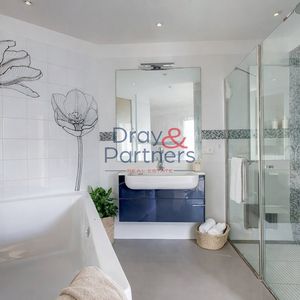 Property in Carre d'Or