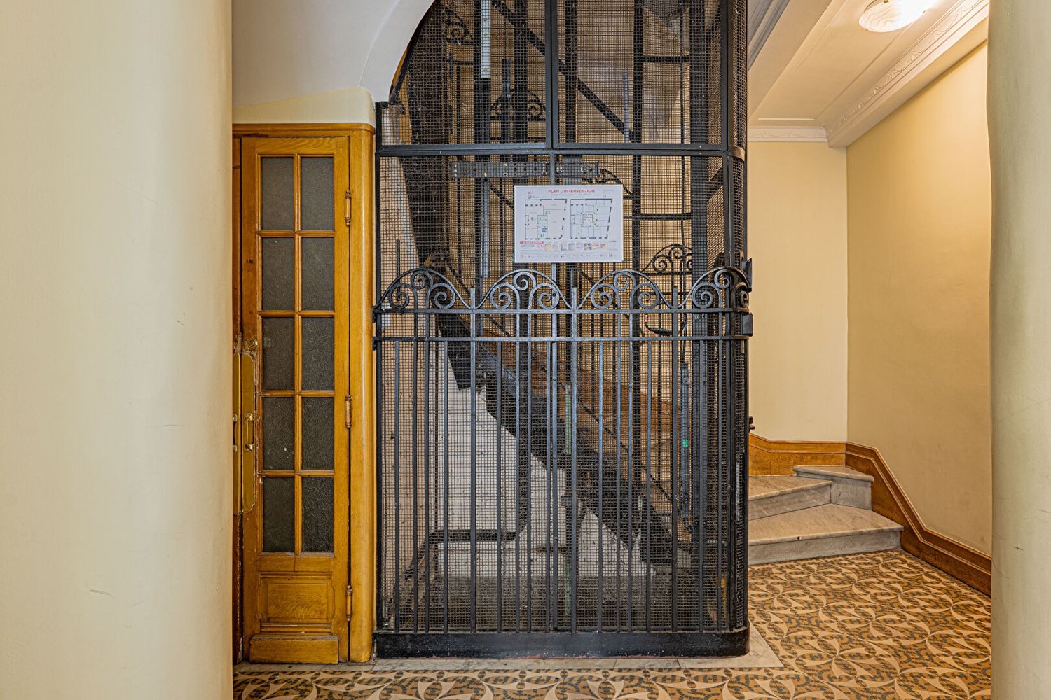 Property photo in Carre d'Or