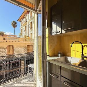 Property in Carre d'Or