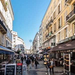 Property in Carre d'Or