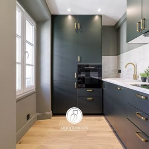 Property in Carre d'Or