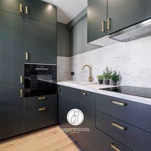 Property in Carre d'Or