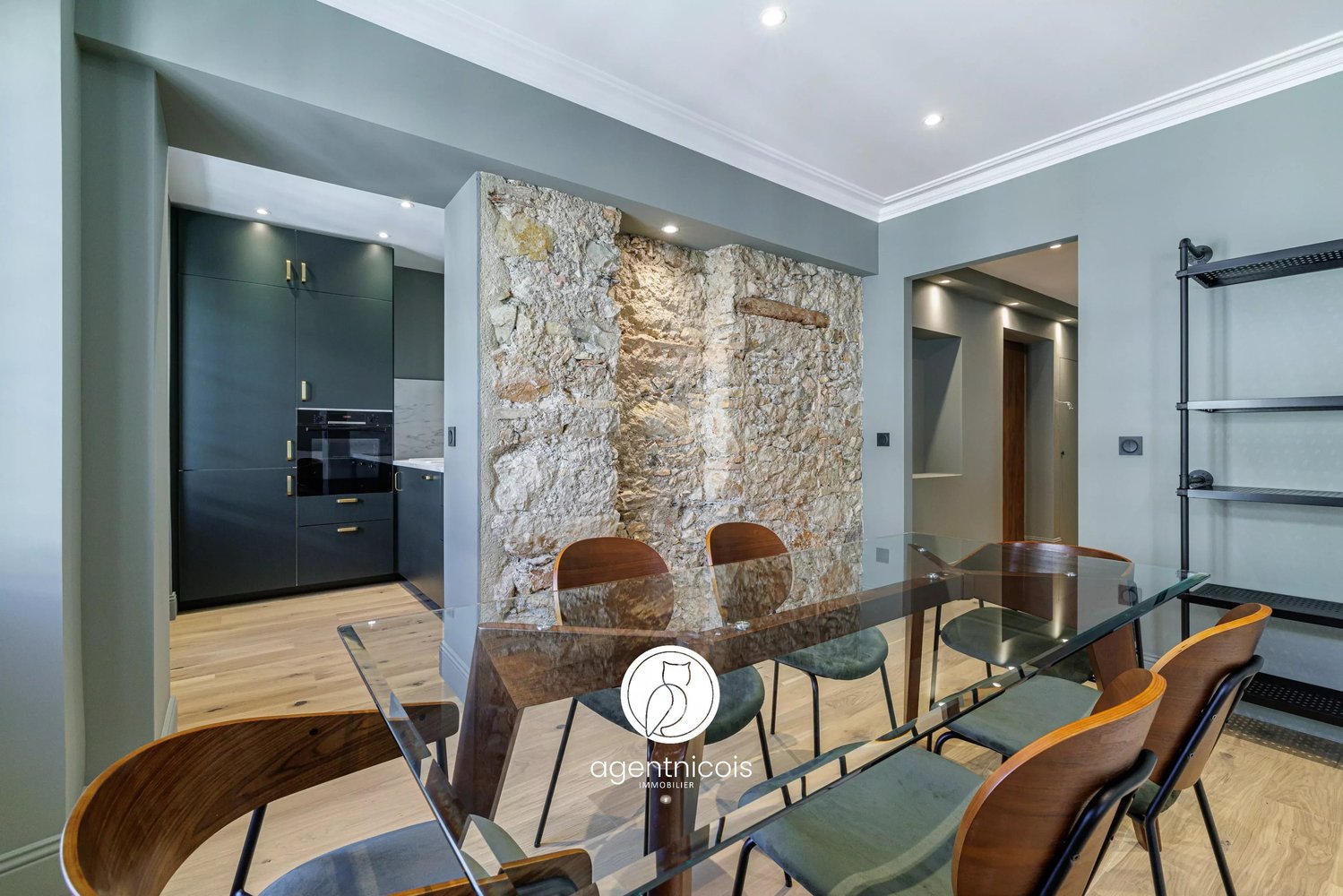 Property photo in Carre d'Or