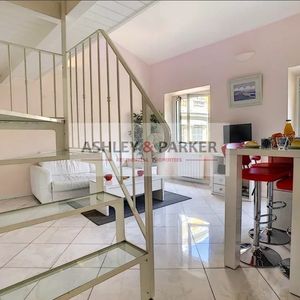 Property in Carre d'Or