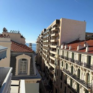 Property in Carre d'Or