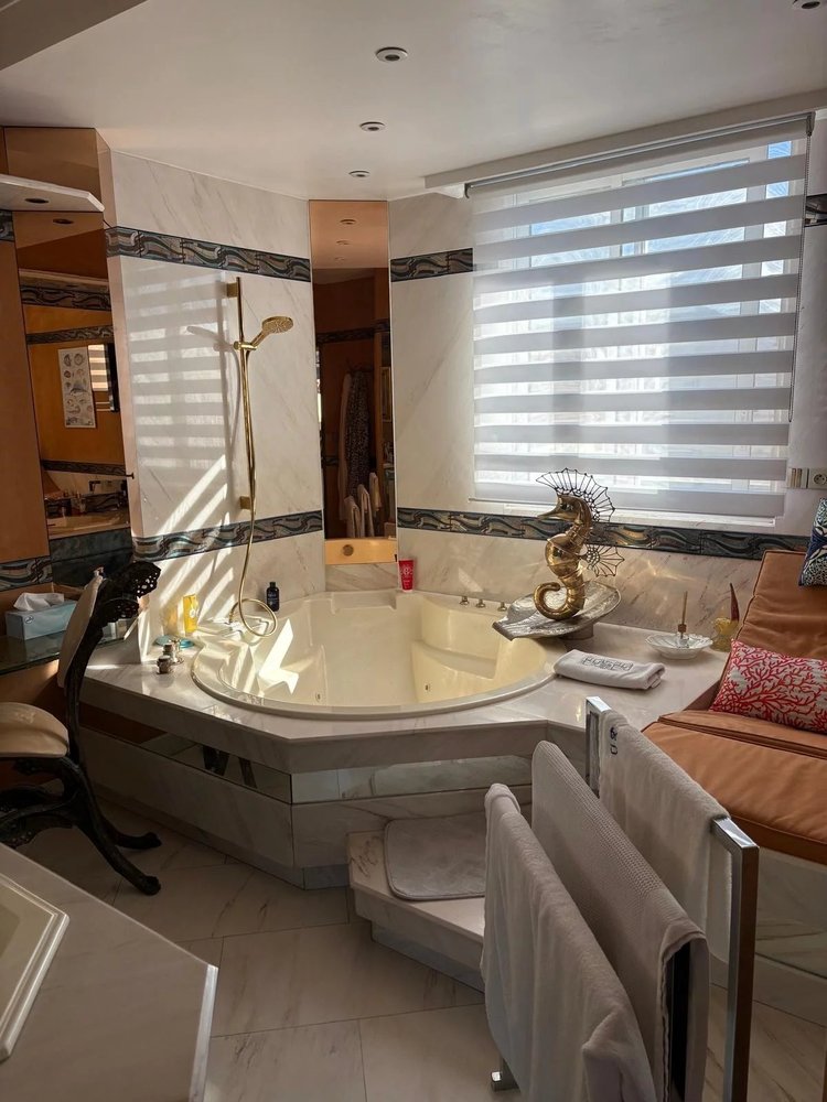 Property photo in Carre d'Or