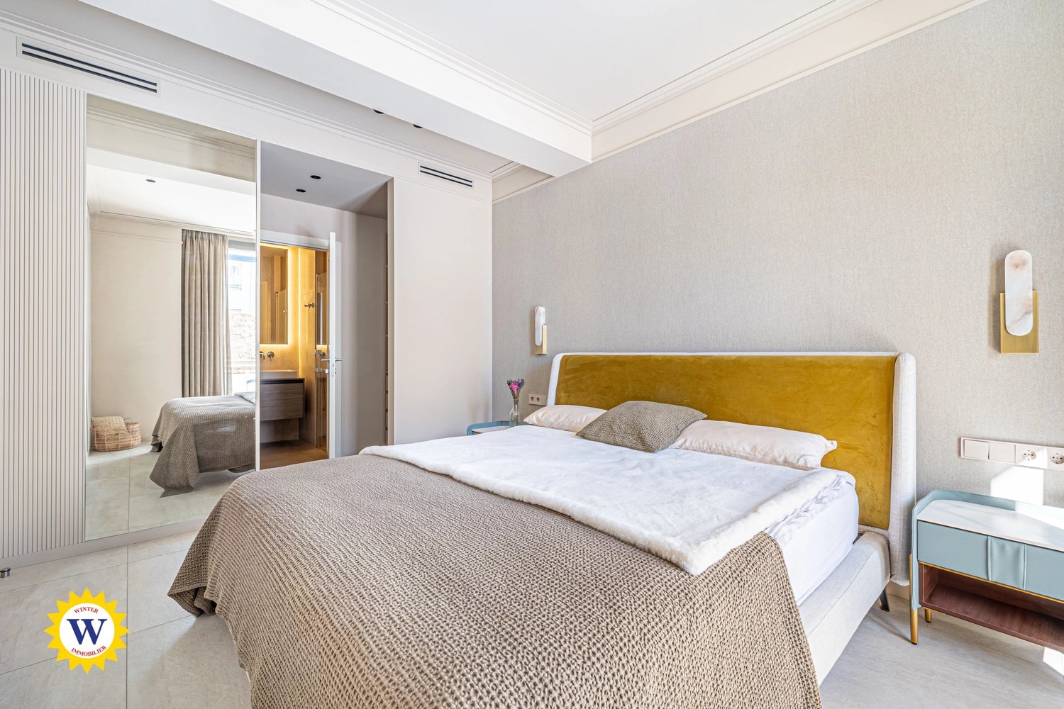 Property photo in Carre d'Or