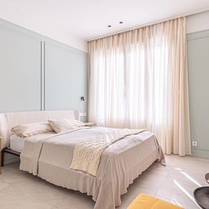 Property in Carre d'Or