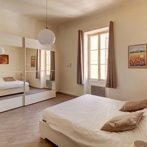 Property in Carre d'Or