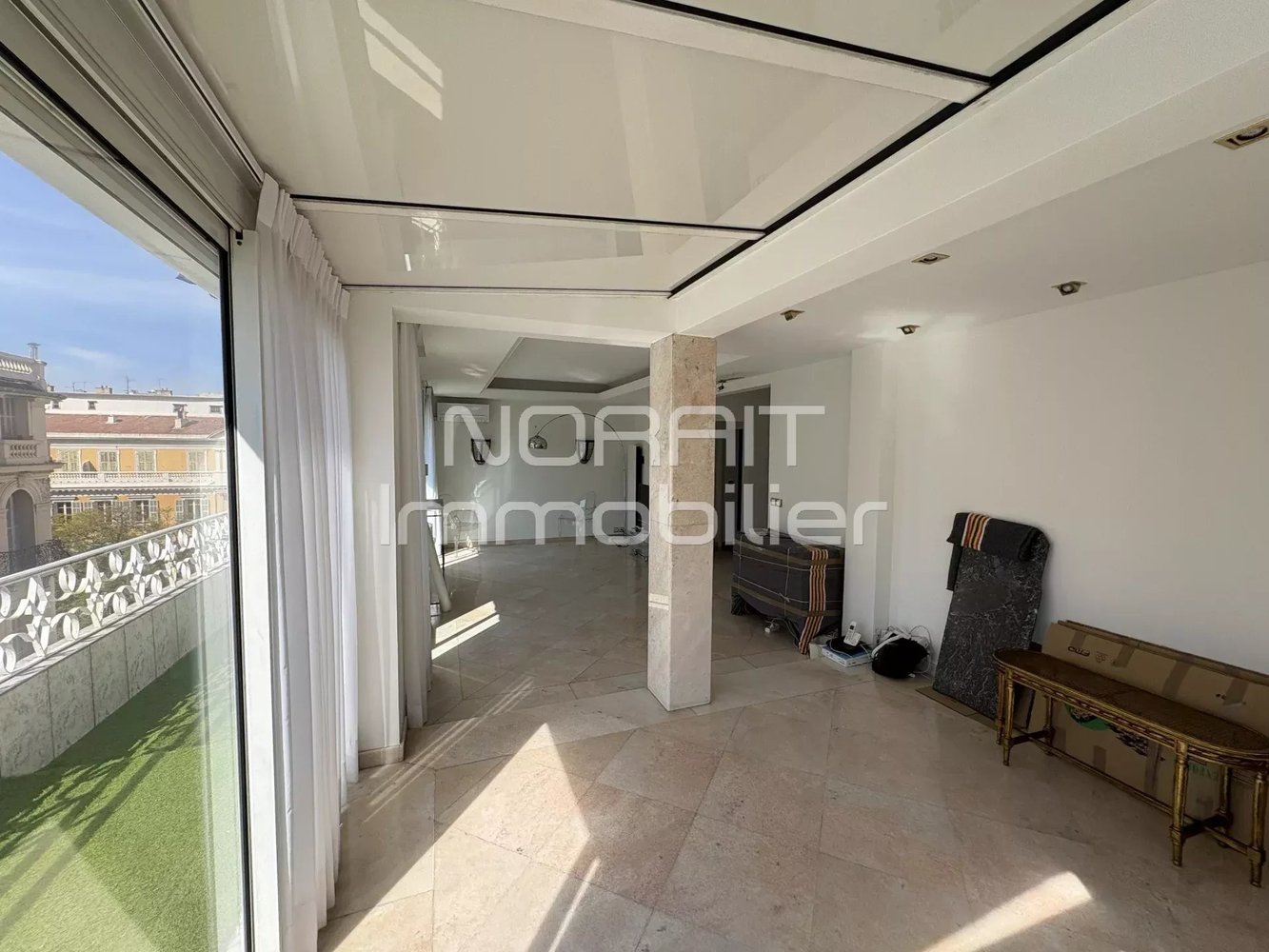 Property photo in Carre d'Or