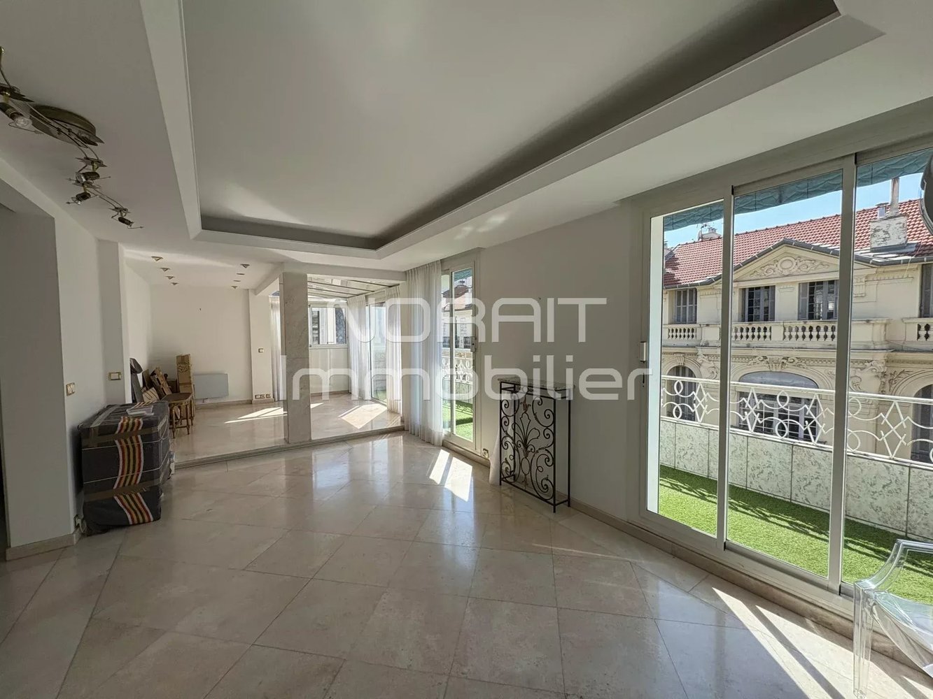 Property photo in Carre d'Or