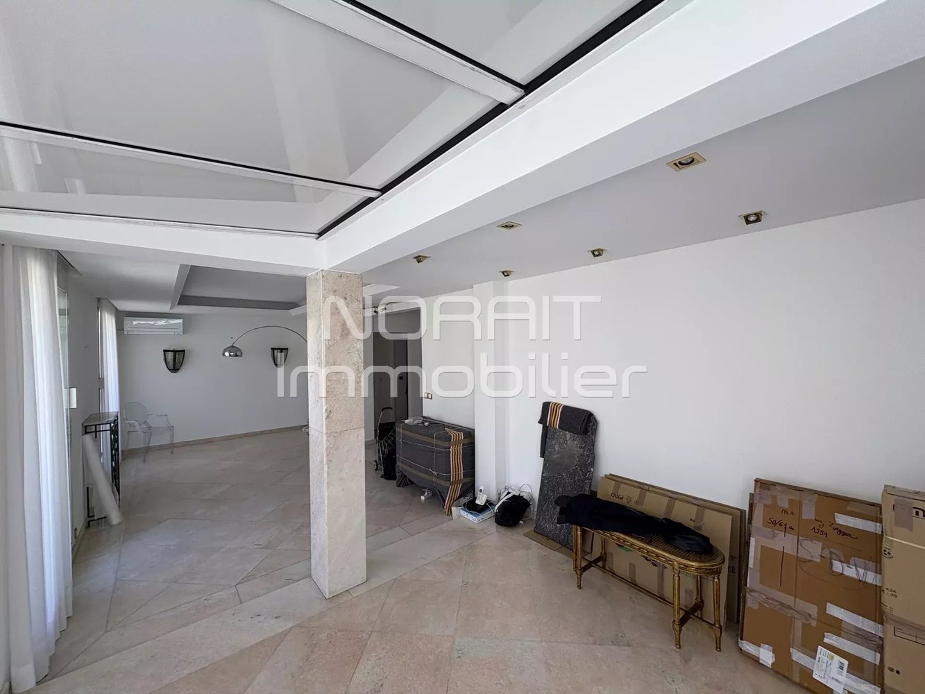 Property photo in Carre d'Or