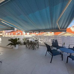 Property in Carre d'Or